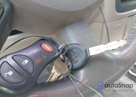 2004 Dodge Ram 1500 Slt/Laramie из США, поврежденный, VIN 1D7HU18D64S619142